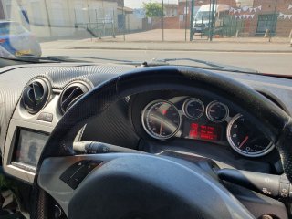 /photos/12215/1a1101a8-63bd-33b5-af4a-e5ca885ccfec_i320x240.jpg